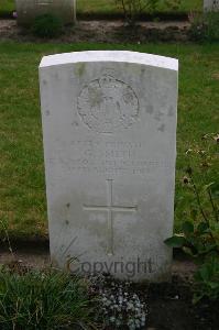 Dozinghem Military Cemetery - Smith, G